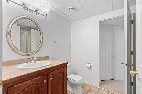 Bath - w5945 Blue Bonnet Drive, Appleton, WI 54915 photo 5 of 6