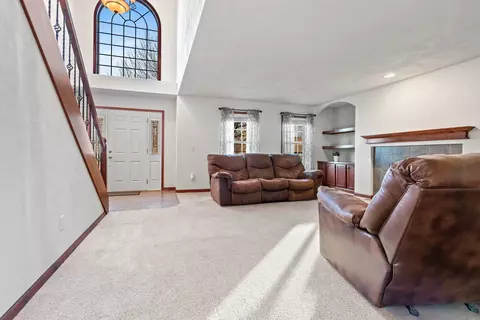 Living - w5945 Blue Bonnet Drive, Appleton, WI 54915 photo 4 of 6