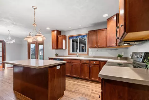 Kitchen - w5945 Blue Bonnet Drive, Appleton, WI 54915 photo 5 of 7