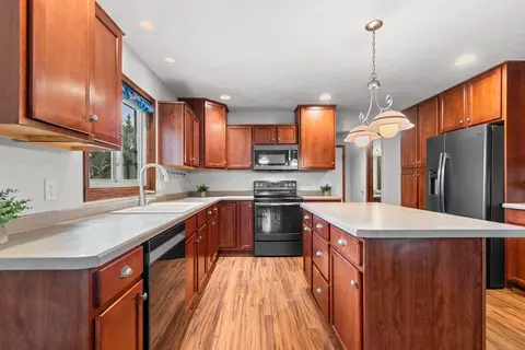 Kitchen - w5945 Blue Bonnet Drive, Appleton, WI 54915 photo 2 of 7