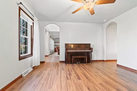 Living - w5945 Blue Bonnet Drive, Appleton, WI 54915 photo 6 of 6