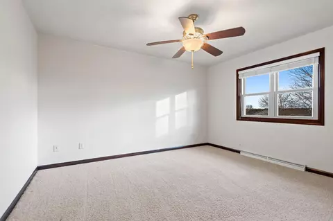 Bedroom - w5945 Blue Bonnet Drive, Appleton, WI 54915 photo 5 of 9