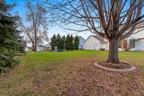 Exterior - w5945 Blue Bonnet Drive, Appleton, WI 54915 photo 5 of 9