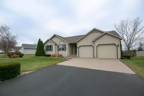 w6827 Alder Way, Appleton, WI 54915
