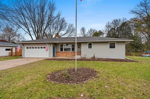 485 Ellefson St, Iola, WI 54945