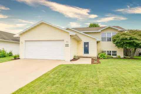 2779 Hamilton St, Oshkosh, WI 54901