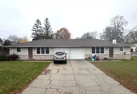1422 Kellogg St, Green Bay, WI 54303