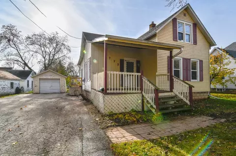 715 W Commercial St, Appleton, WI 54914