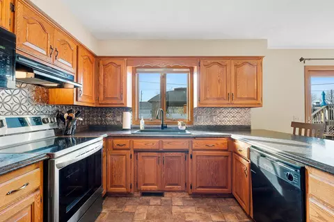 Kitchen - 1701 W Cloverdale Dr, Appleton, WI 54914 photo 2 of 4