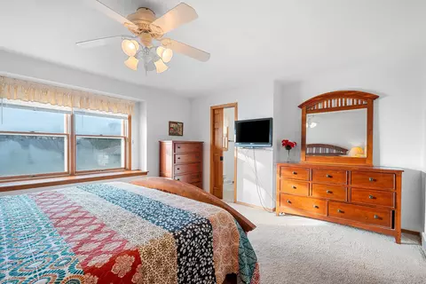 Bedroom - 1701 W Cloverdale Dr, Appleton, WI 54914 photo 3 of 9