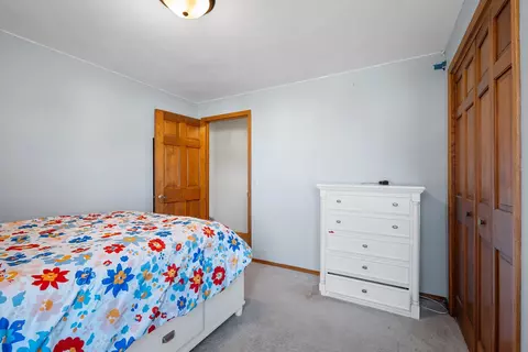 Bedroom - 1701 W Cloverdale Dr, Appleton, WI 54914 photo 7 of 9