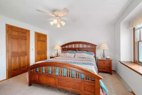 Bedroom - 1701 W Cloverdale Dr, Appleton, WI 54914 photo 2 of 9
