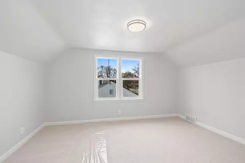 Bedroom - 525 E Carroll St, Appleton, WI 54915 photo 9 of 10