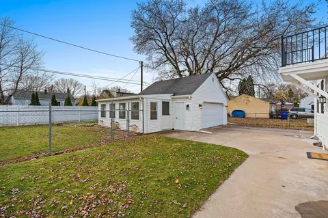 Exterior - 525 E Carroll St, Appleton, WI 54915 photo 4 of 11