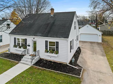 525 E Carroll St, Appleton, WI 54915