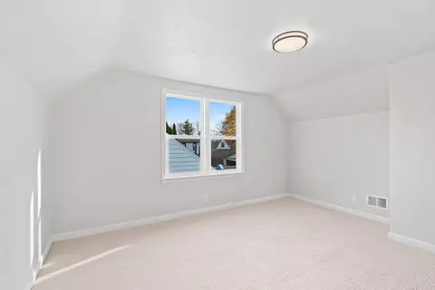 Bedroom - 525 E Carroll St, Appleton, WI 54915 photo 7 of 10