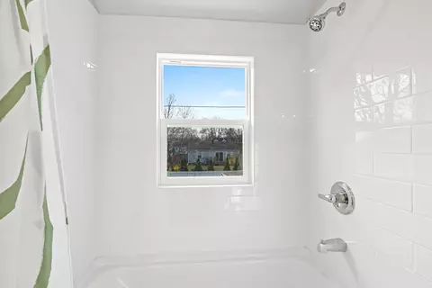 Bath - 525 E Carroll St, Appleton, WI 54915 photo 4 of 5