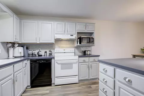 1727 E Midway Rd #C3, Appleton, WI 54915 photo 10