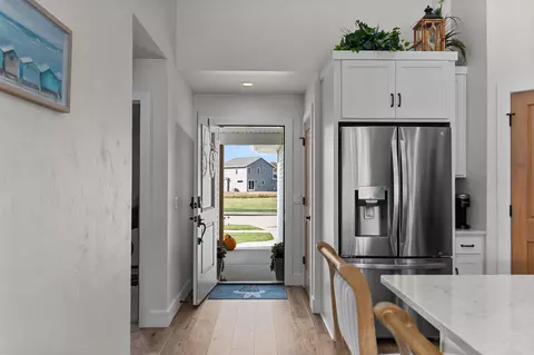 Entry Way - 3377 Wyatt Way, Oshkosh, WI 54904 photo 1 of 4