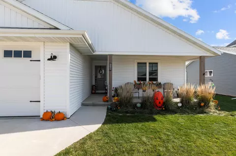 Exterior - 3377 Wyatt Way, Oshkosh, WI 54904 photo 3 of 8