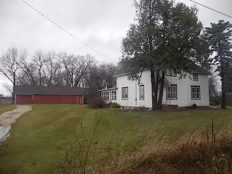 1375 S Madison St, Chilton, WI 53014