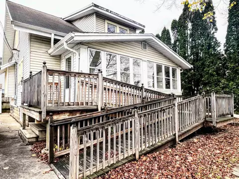 224 S Roosevelt St, Green Bay, WI 54301
