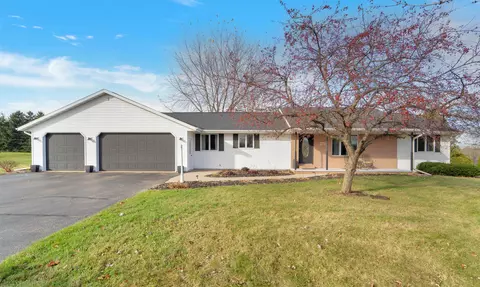 n4987 Tackman Lane, Shiocton, WI 54170