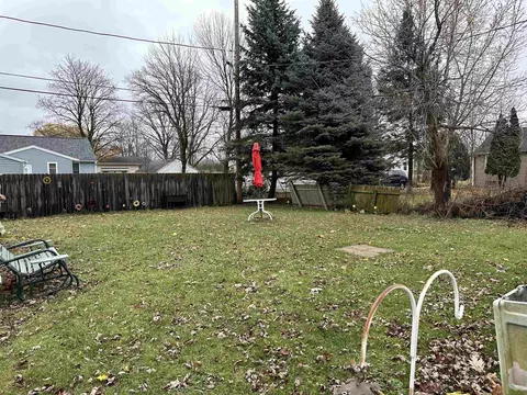 Exterior - 1702 N Wilmer St, Appleton, WI 54911 photo 2 of 2