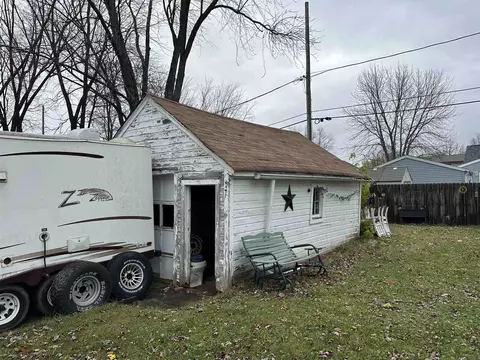 Exterior - 1702 N Wilmer St, Appleton, WI 54911 photo 1 of 2