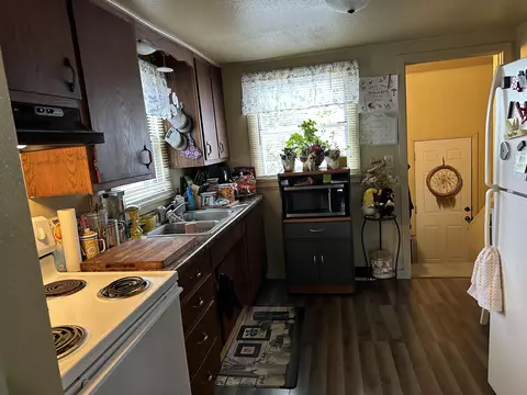 Kitchen - 1702 N Wilmer St, Appleton, WI 54911 photo 1 of 2