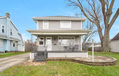 721 Park St, Waupun, WI 53963