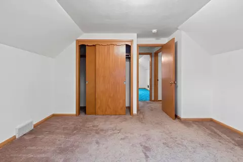 Bedroom - 725 E Dall St, Shawano, WI 54166 photo 10 of 10