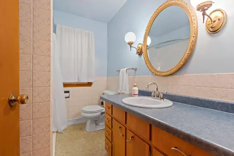 Bath - 725 E Dall St, Shawano, WI 54166 photo 1 of 2