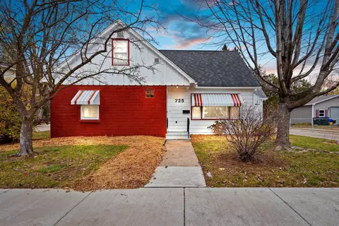 725 E Dall St, Shawano, WI 54166
