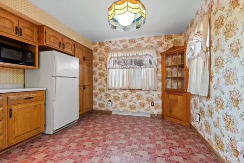 Kitchen - 725 E Dall St, Shawano, WI 54166 photo 3 of 4