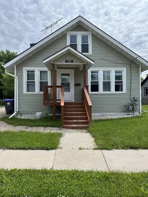 808 Henry St, Neenah, WI 54956
