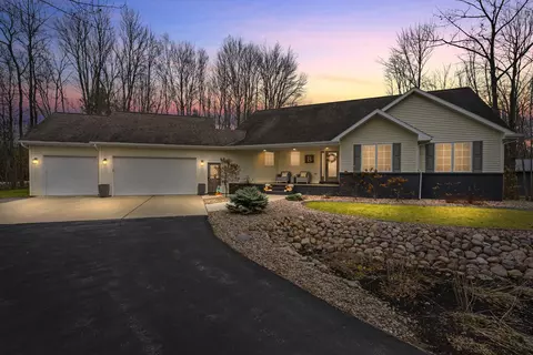 878 Twin Creeks Rd, Sobieski, WI 54171
