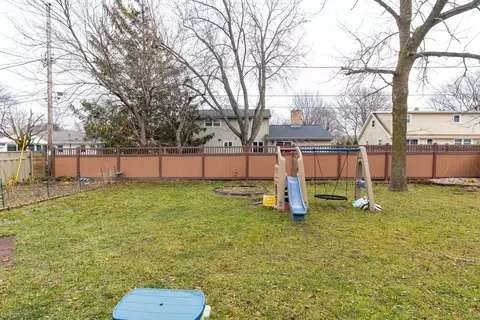 Exterior - 2210 S Clover Ln, Appleton, WI 54915 photo 3 of 8