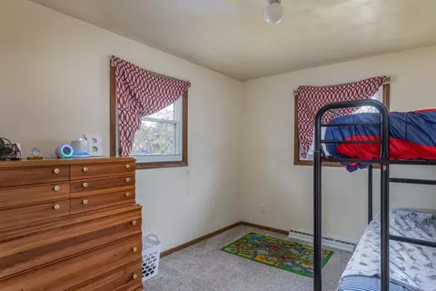 Bedroom - 2210 S Clover Ln, Appleton, WI 54915 photo 2 of 5