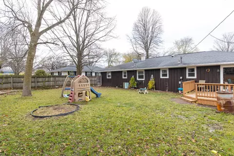 Exterior - 2210 S Clover Ln, Appleton, WI 54915 photo 6 of 8