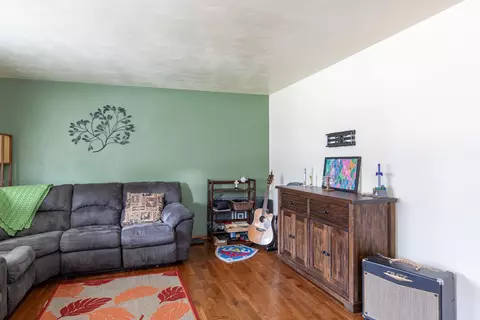 Living - 2210 S Clover Ln, Appleton, WI 54915 photo 2 of 5