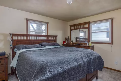 Bedroom - 2210 S Clover Ln, Appleton, WI 54915 photo 1 of 5
