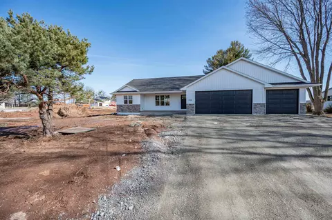 2448 Little Rapids Rd, De Pere, WI 54115