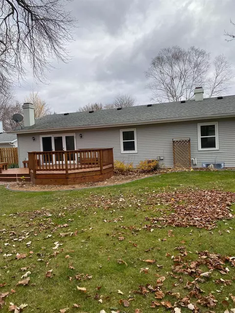 2900 S Lance Ave, Appleton, WI 54915 photo 3