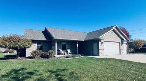 1307 Rita Ct, Appleton, WI 54915