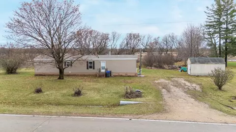 n8692 County Road F, Shiocton, WI 54170