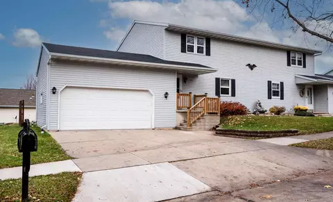1310 W Homestead Dr, Appleton, WI 54914