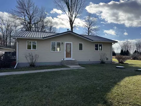 w5681 Lindsten Road, Shiocton, WI 54170