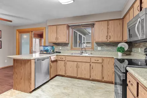 1800 Schaefer Cir, Appleton, WI 54915 photo 13
