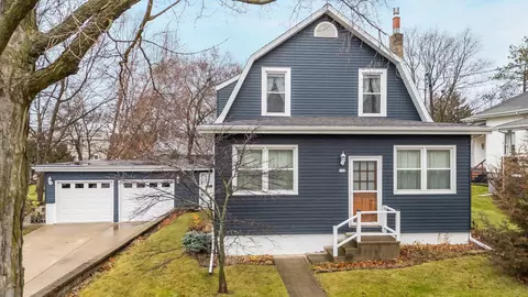 528 South St, Green Lake, WI 54941